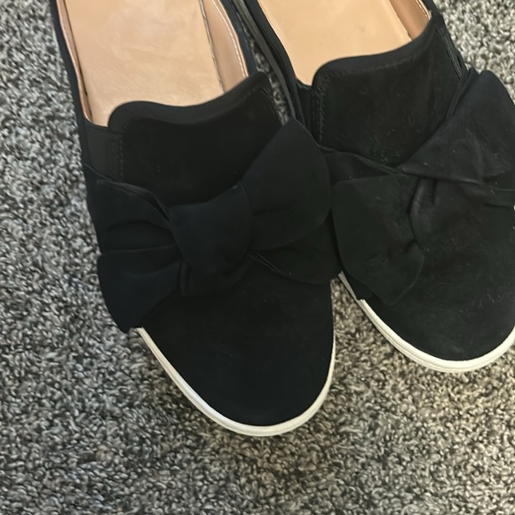 UGG Black Mules with Crossover Design and Open Back - Picture 9 of 12